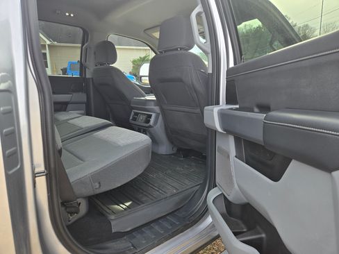 Used 2024 Ford F250 XLT w/ Black Appearance Package image 10