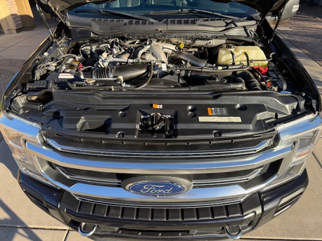 Used 2022 Ford F250 Platinum w/ FX4 Off-Road Package AWD/4WD image 17