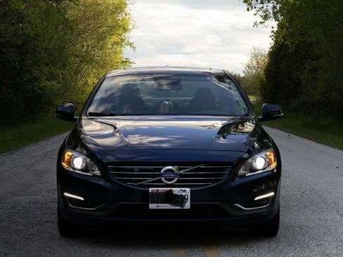 Used 2015 Volvo S60 T5 Premier Plus image 2