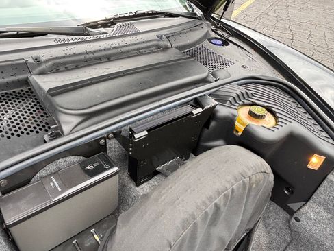 Used 1998 Porsche Boxster RWD image 25