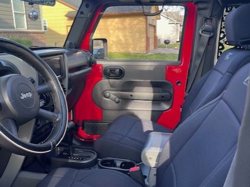 Used 2009 Jeep Wrangler X w/ Black Appearance Group image 8