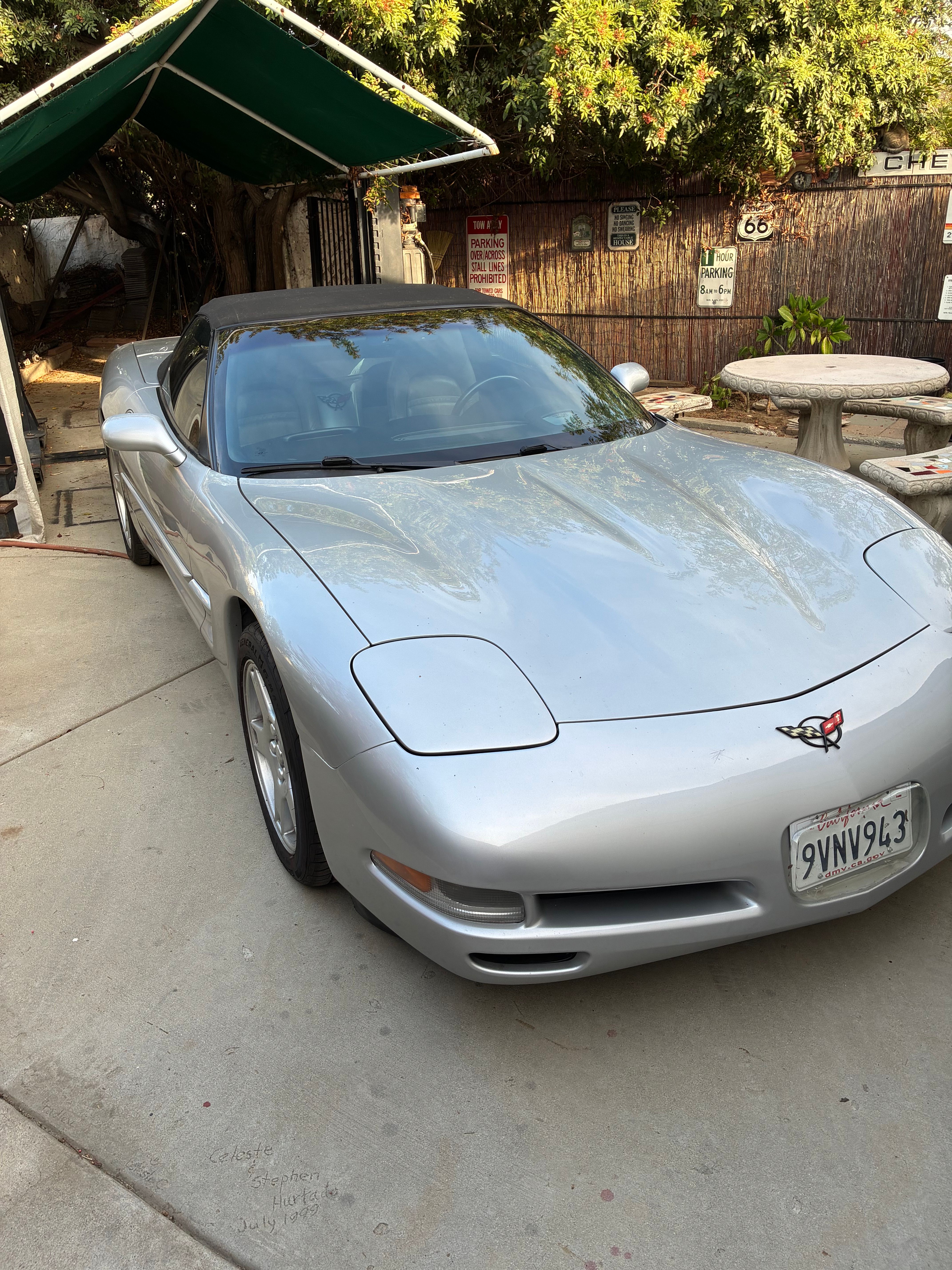 Used 1999 Chevrolet Corvette Convertible w/ Memory Pkg RWD image 1