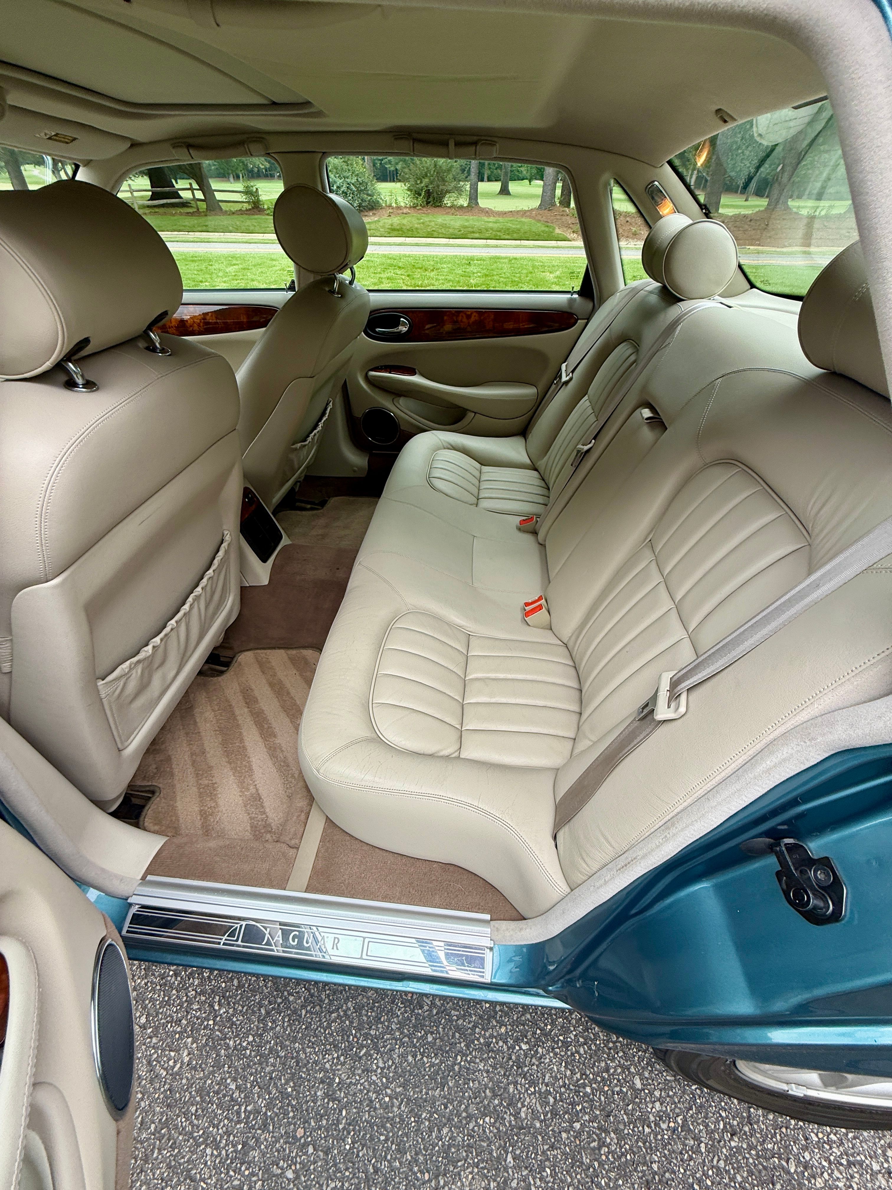 Used 1999 Jaguar XJ8 RWD image 8