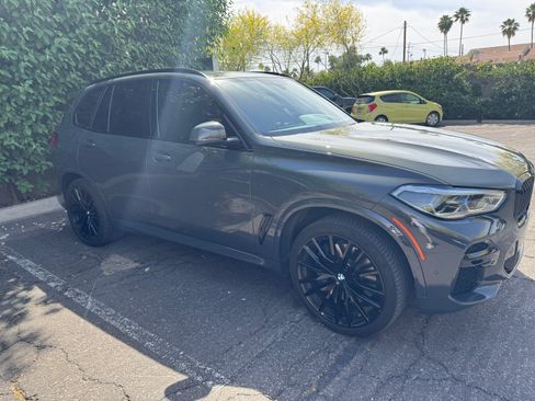 Used 2023 BMW X5 M50i w/ Executive Package image 4