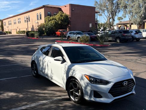 Used 2020 Hyundai Veloster 2.0 image 11