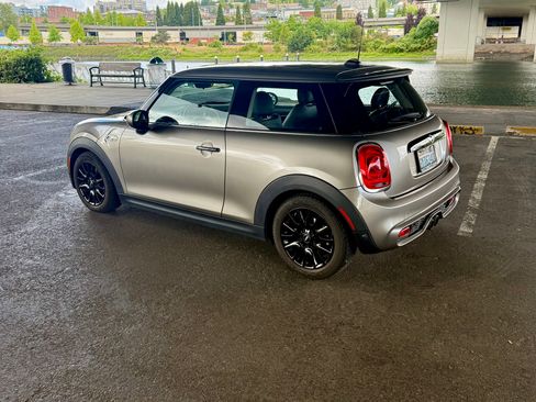 Used 2017 MINI Cooper S FWD image 5