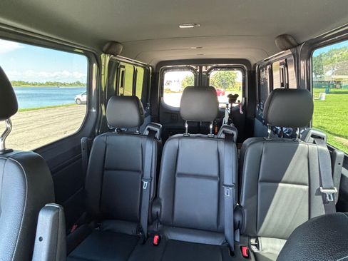 Used 2021 Mercedes-Benz Sprinter 2500 image 16