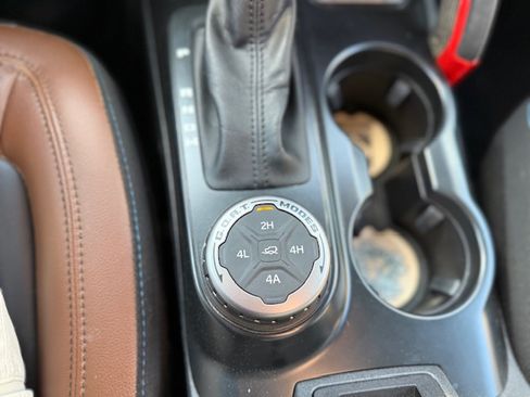 Used 2024 Ford Bronco Outer Banks w/ Sasquatch Package image 23