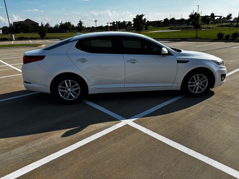 Used 2013 Kia Optima LX FWD image 5
