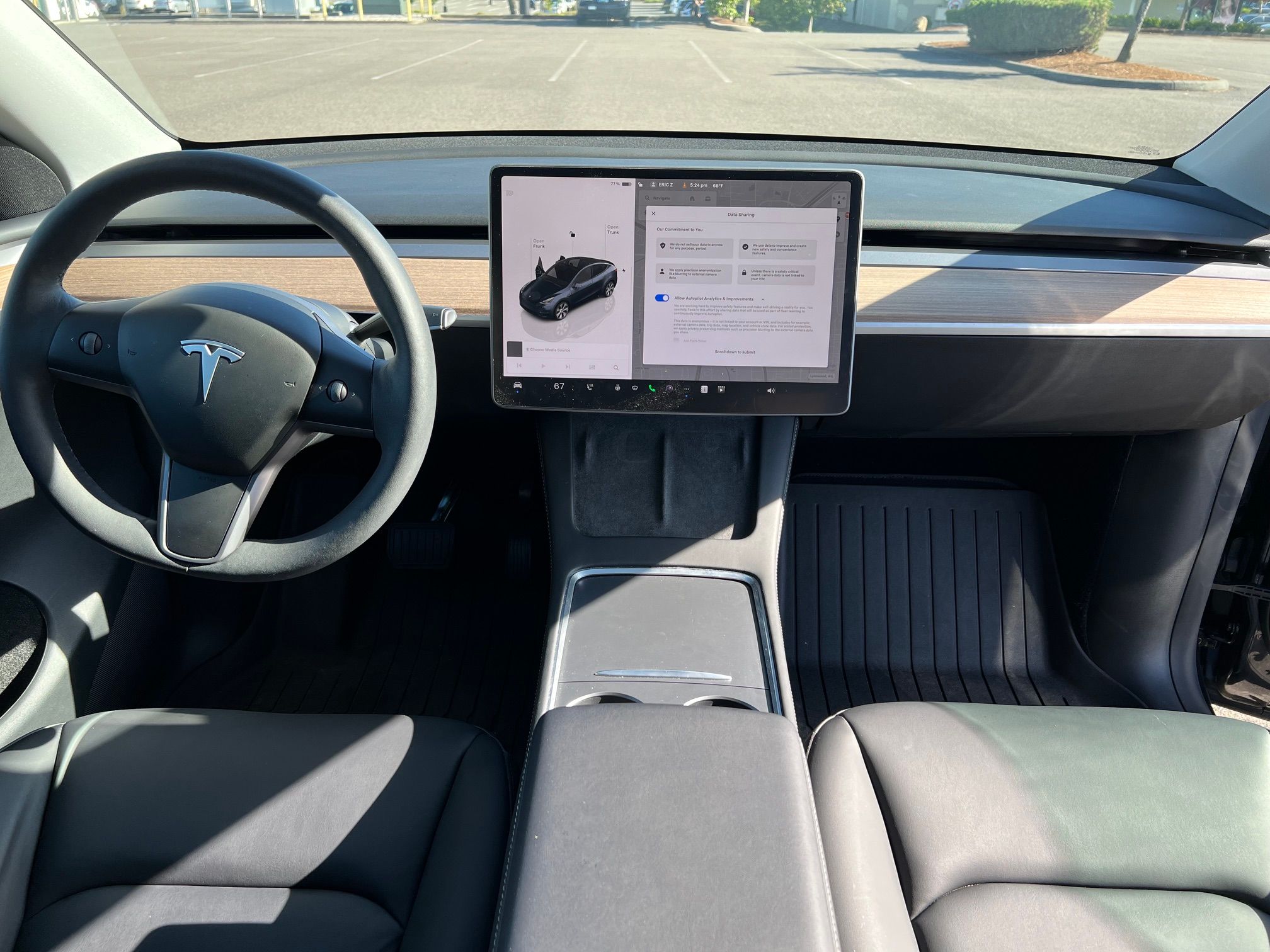 Used 2024 Tesla Model Y 2WD image 12
