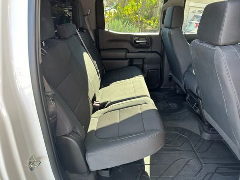 Used 2019 Chevrolet Silverado 1500 Custom w/ Custom Value Package RWD image 12