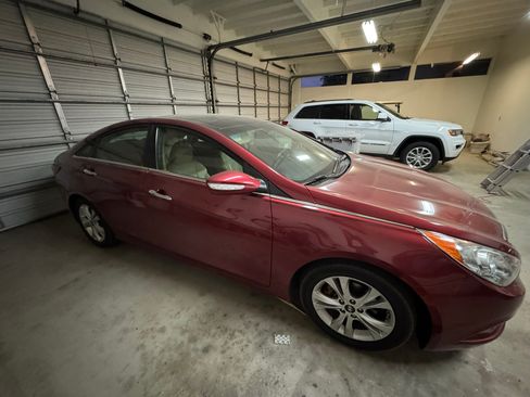 Used 2013 Hyundai Sonata Limited w/ Premium Pkg image 12