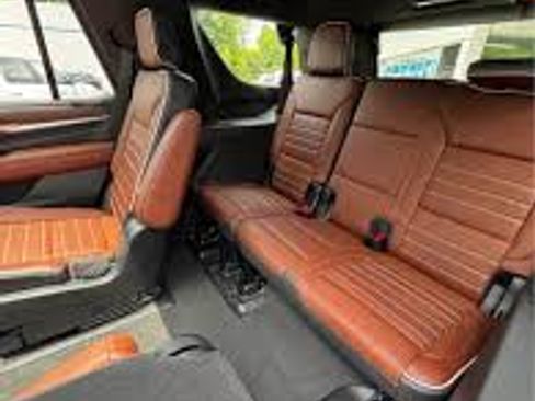 Used 2023 GMC Yukon XL Denali Ultimate w/ LPO, Floor Liner Package image 14