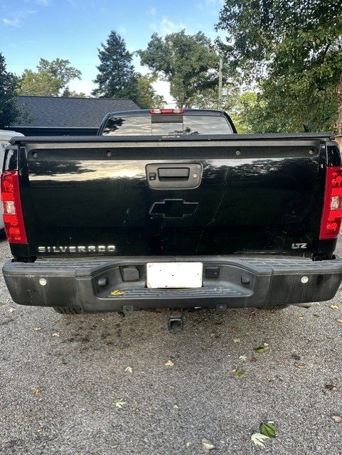 Used 2013 Chevrolet Silverado 1500 LTZ w/ LTZ Plus Package AWD/4WD image 19