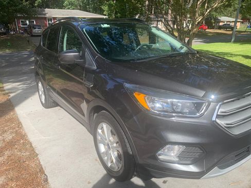 Used 2018 Ford Escape SE image 6
