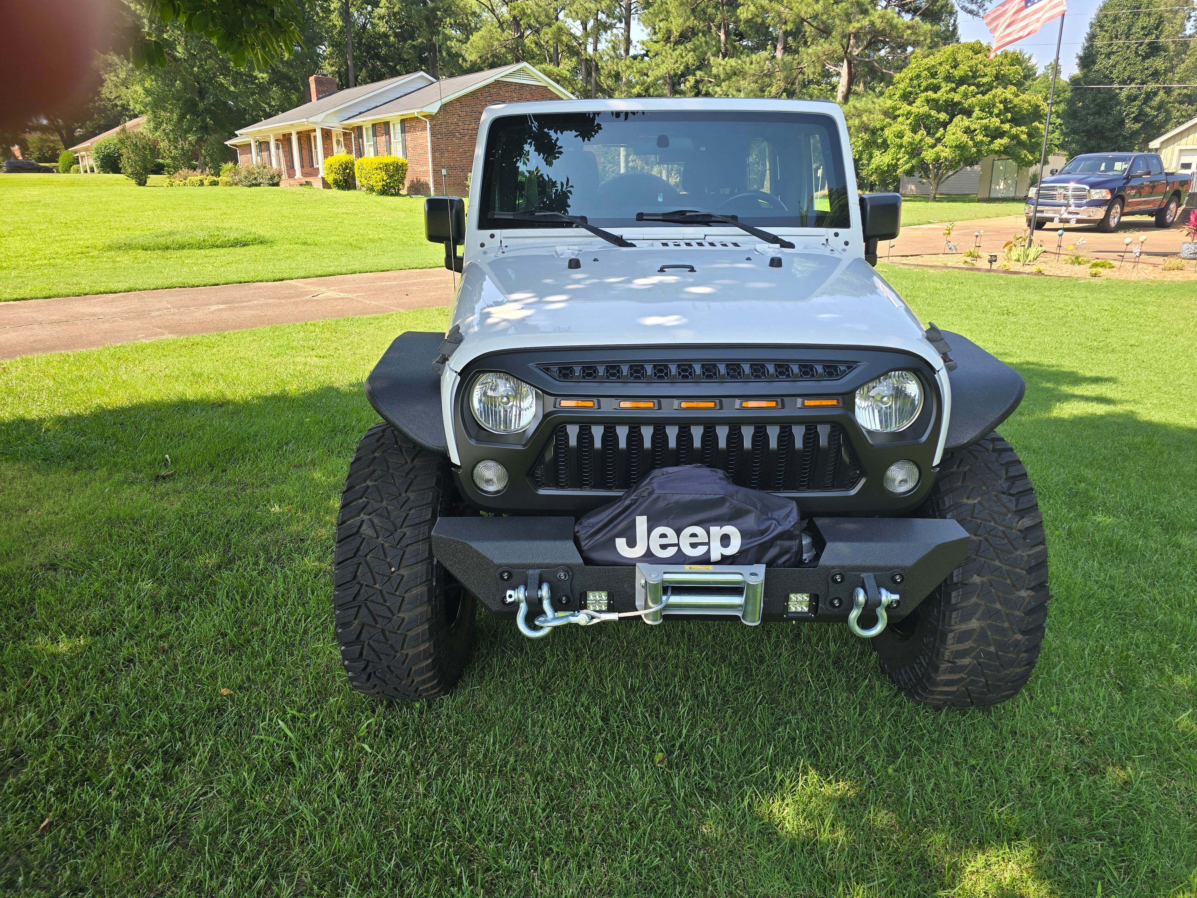 Used 2015 Jeep Wrangler Unlimited Sport w/ Connectivity Group AWD/4WD image 13