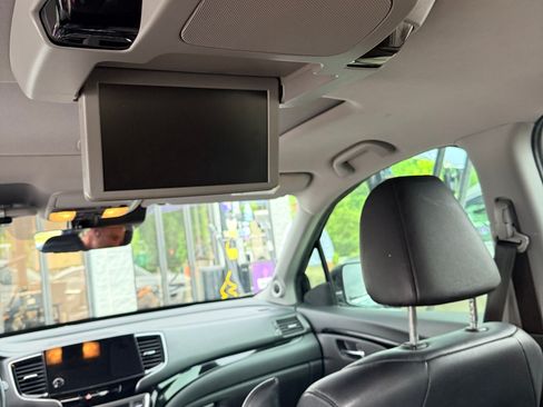 Used 2019 Honda Pilot Touring image 13