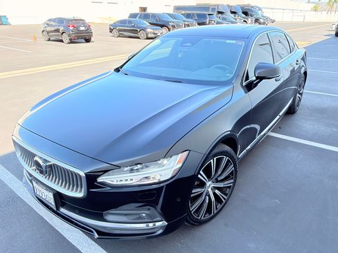 Used 2023 Volvo S90 B6 Plus image 1
