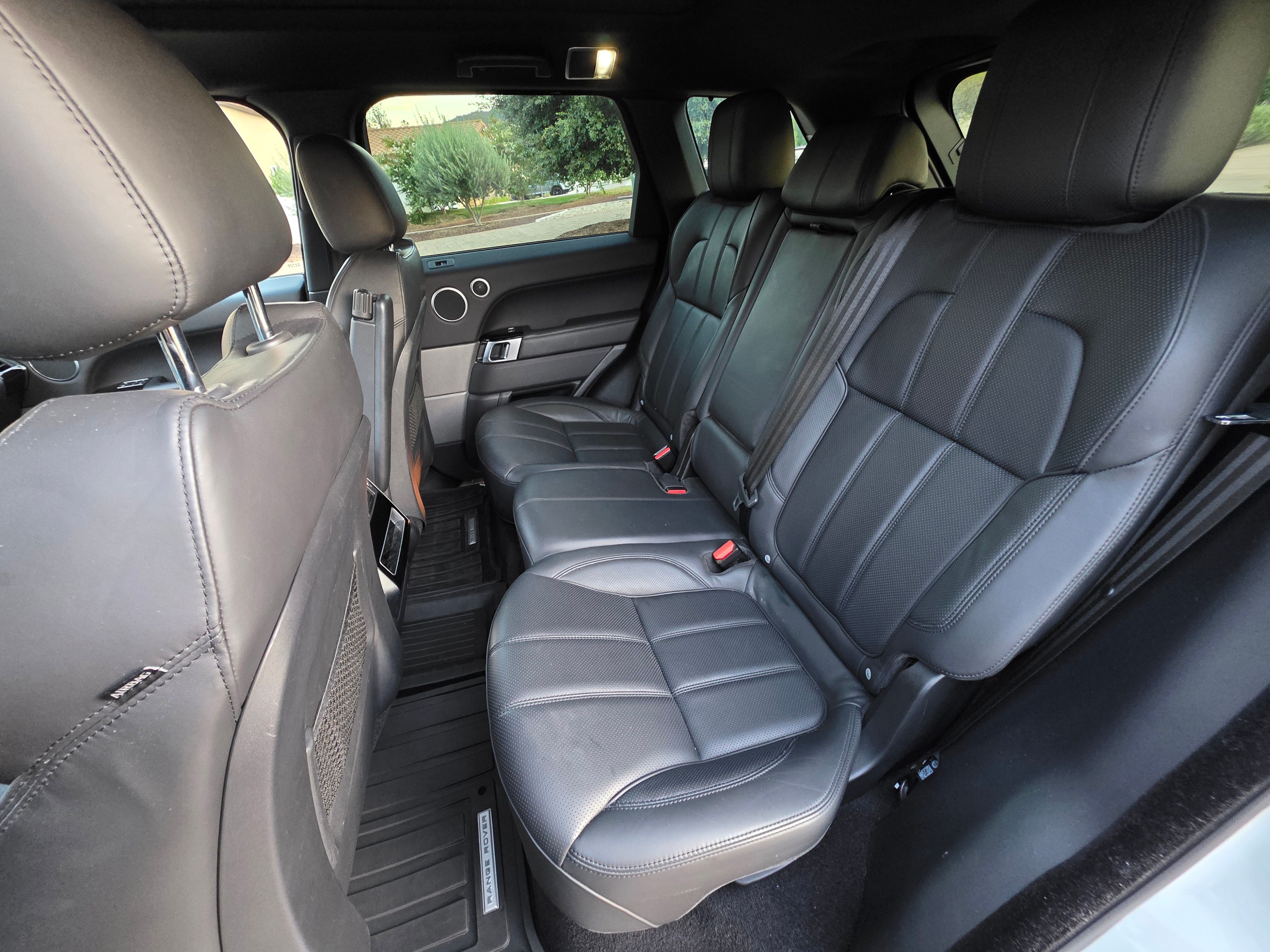 Used 2016 Land Rover Range Rover Sport HSE AWD/4WD image 11