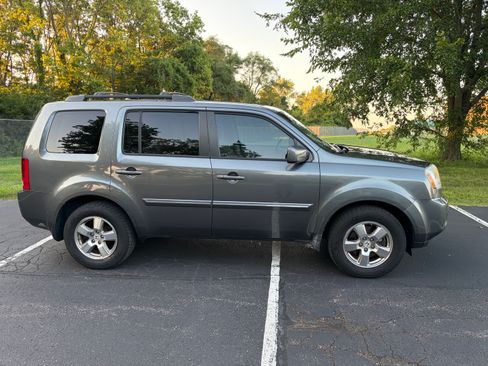 Used 2011 Honda Pilot EX-L image 2
