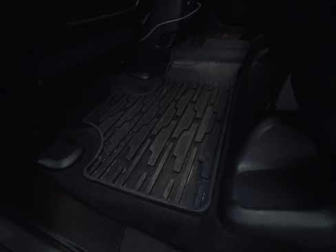 Used 2014 Jeep Grand Cherokee Limited image 17