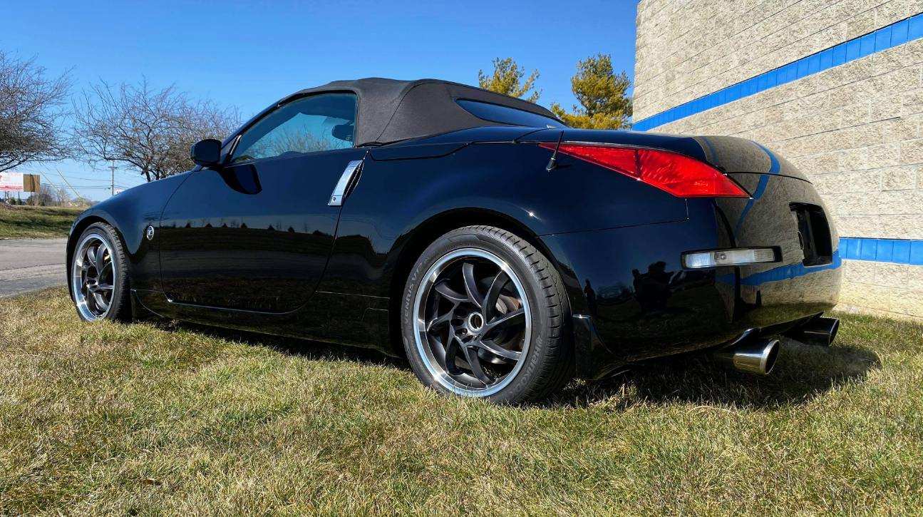Used 2004 Nissan 350Z Touring RWD image 5