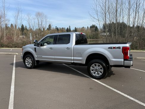 Used 2019 Ford F250 Platinum image 13