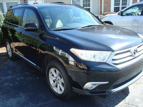 Used 2012 Toyota Highlander Limited w/ Tech Pkg image 4