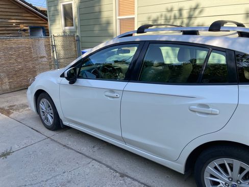 Used 2017 Subaru Impreza 2.0i Premium image 11