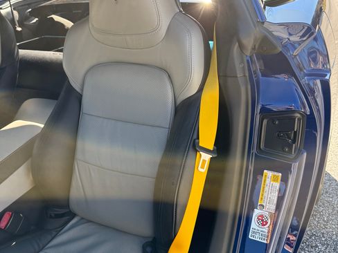 Used 2006 Chevrolet Corvette Coupe w/ Preferred Equipment Group image 17