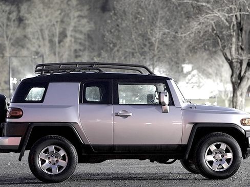Used 2007 Toyota FJ Cruiser 4WD image 6