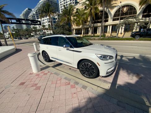 Used 2020 Lincoln Aviator Black Label w/ Class IV Trailer Tow Package AWD/4WD image 4