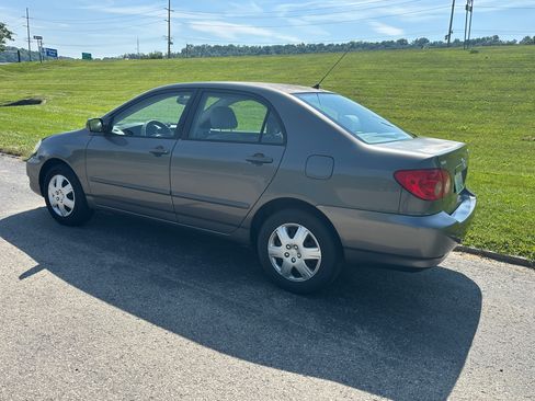Used 2008 Toyota Corolla LE FWD image 2