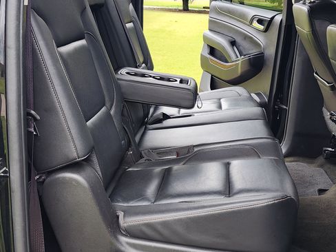 Used 2017 GMC Yukon XL SLT image 10