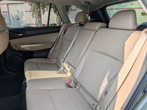 Used 2017 Subaru Outback 3.6R Limited image 8