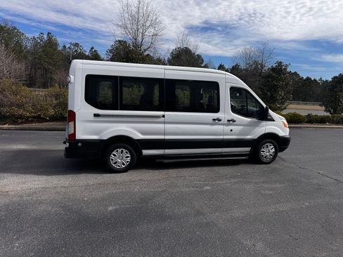 Used 2019 Ford Transit 350 XLT image 2