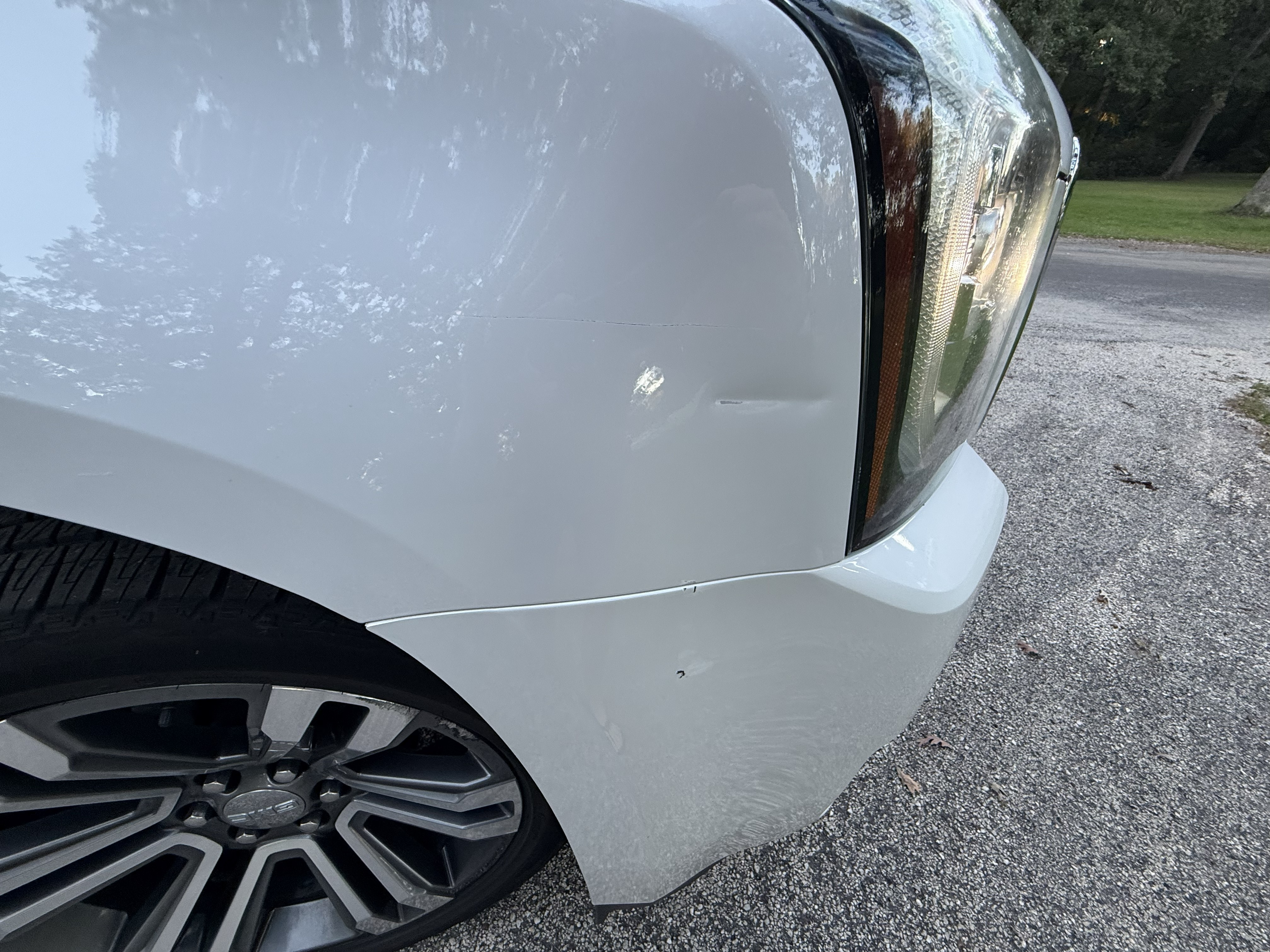 Used 2019 GMC Yukon XL Denali w/ Denali Ultimate Package AWD/4WD image 9