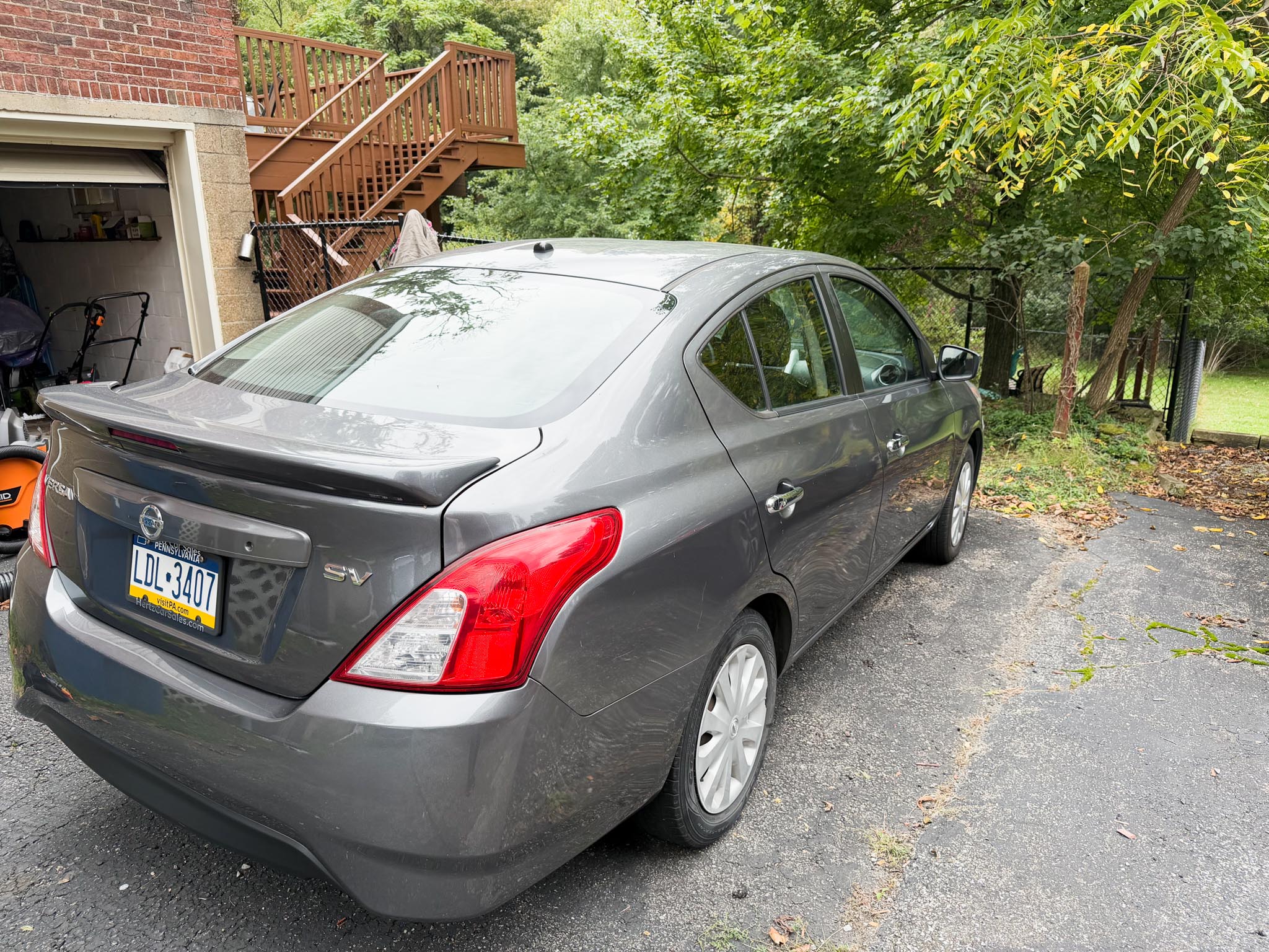 Used 2017 Nissan Versa SV FWD image 11