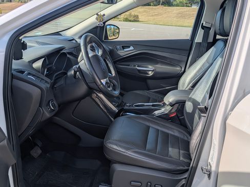 Used 2016 Ford Escape Titanium image 15