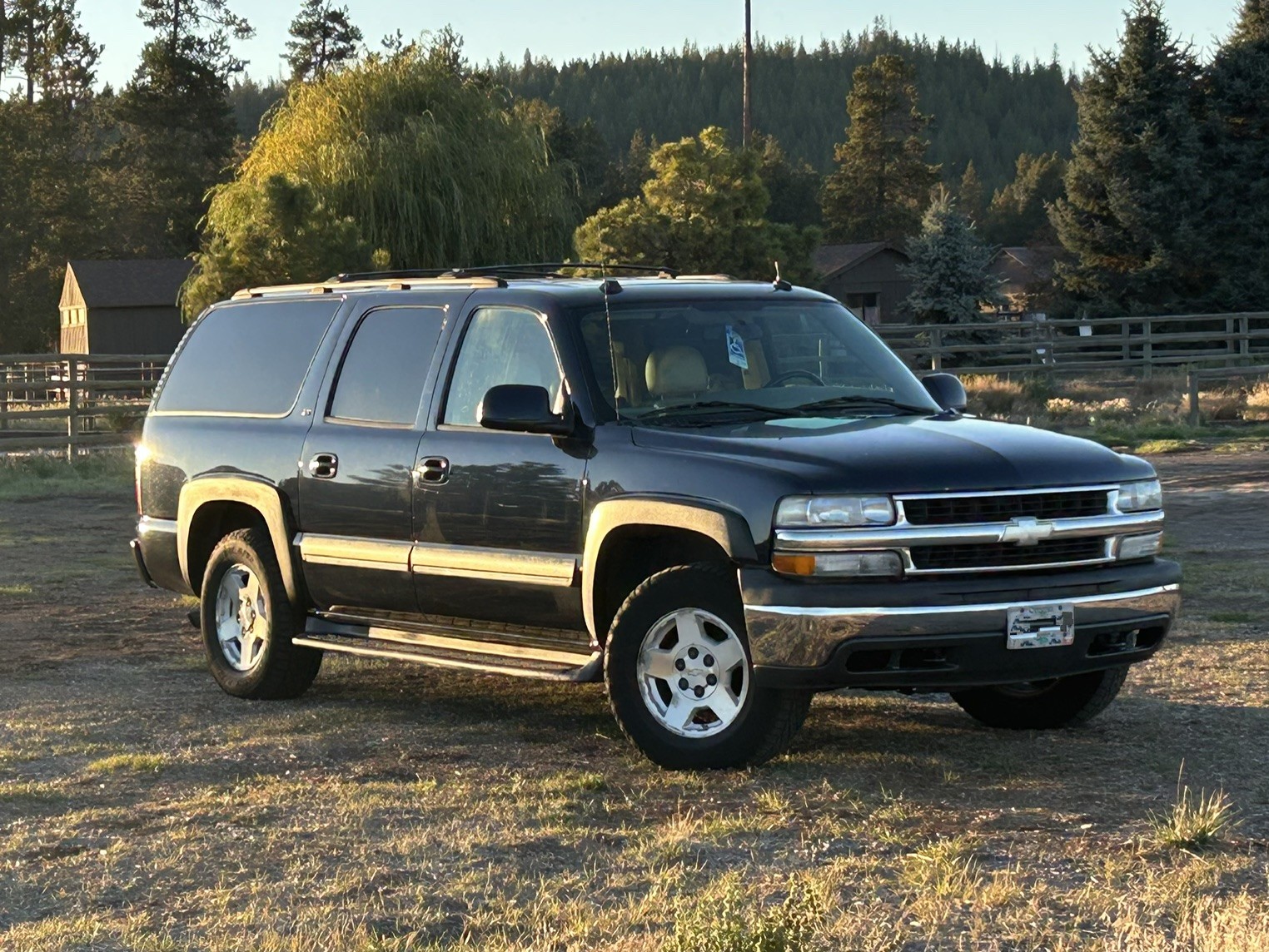 Used 2004 Chevrolet Suburban LT w/ Preferred Equipment Group AWD/4WD image 1