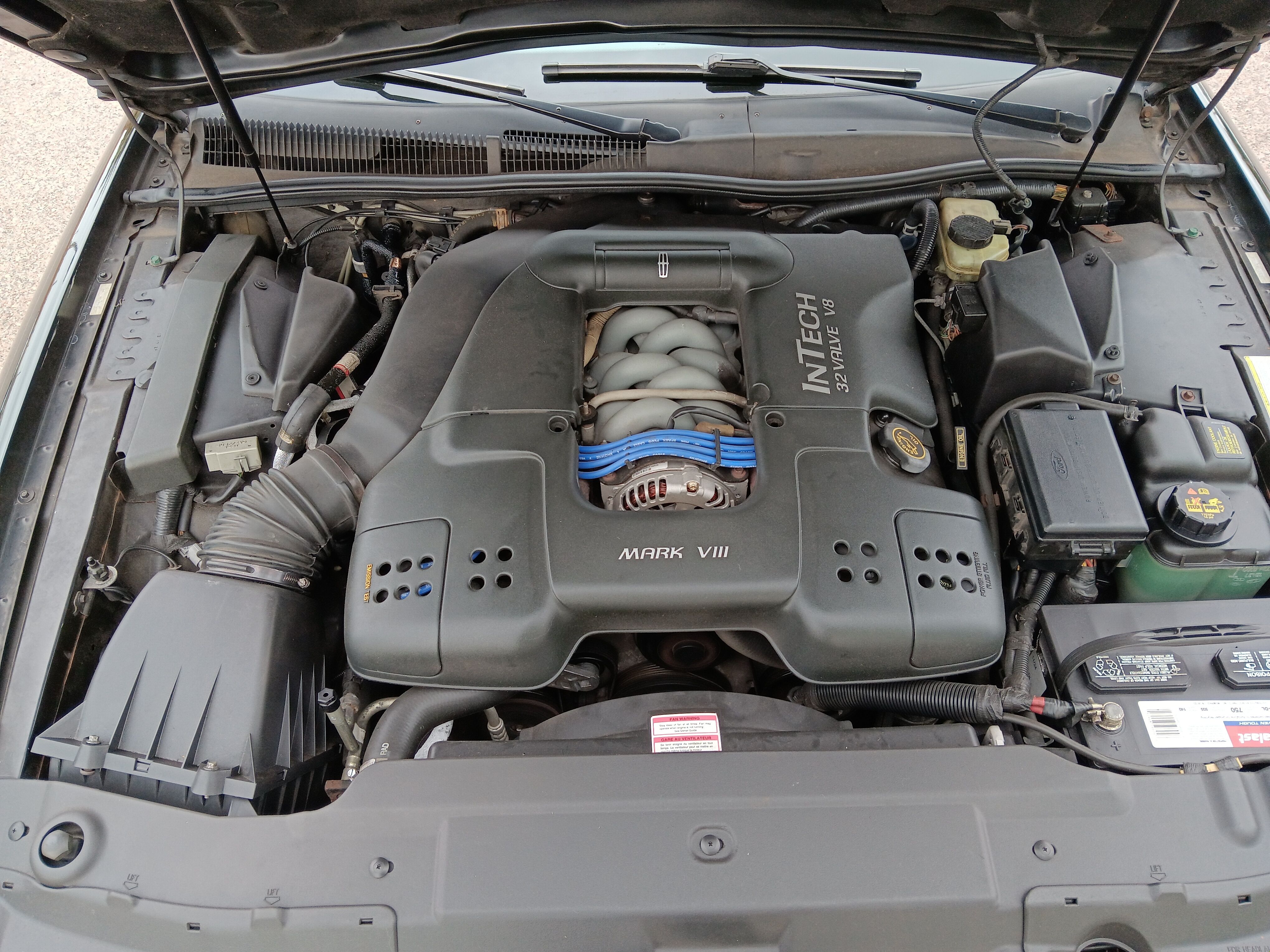 Used 1995 Lincoln Mark VIII RWD image 10