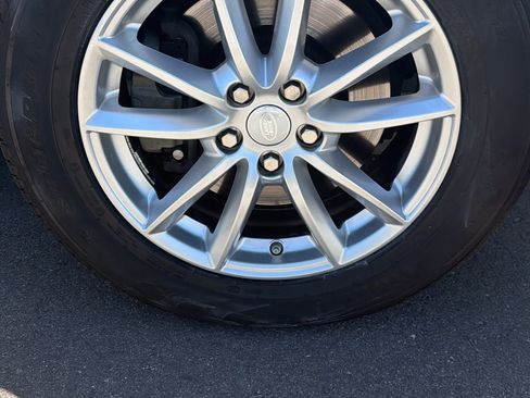 Used 2015 Land Rover Range Rover Sport HSE AWD/4WD image 19