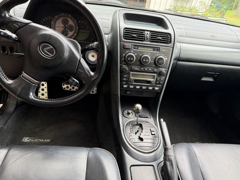 Used 2003 Lexus IS 300 SportCross RWD image 14