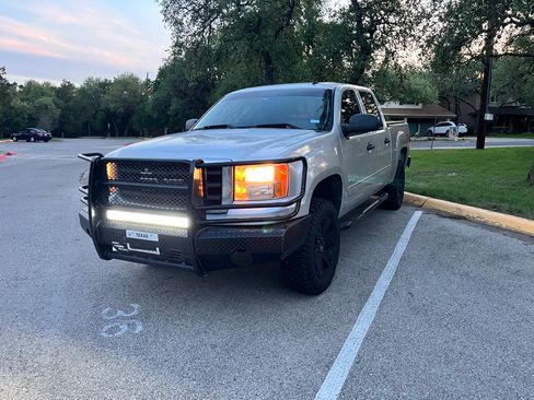 Used 2010 GMC Sierra 1500 SLE w/ Power Pack Plus AWD/4WD image 4
