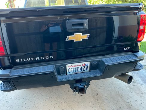 Used 2019 Chevrolet Silverado 3500 LTZ w/ Duramax Plus Package image 12