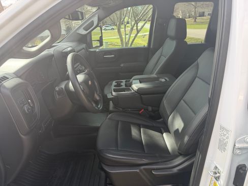 Used 2024 Chevrolet Silverado 2500 W/T w/ WT Convenience Package image 10