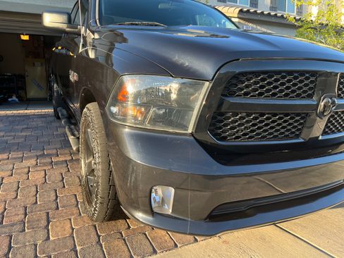 Used 2018 RAM 1500 Express w/ Black Ram 1500 Express Group image 4
