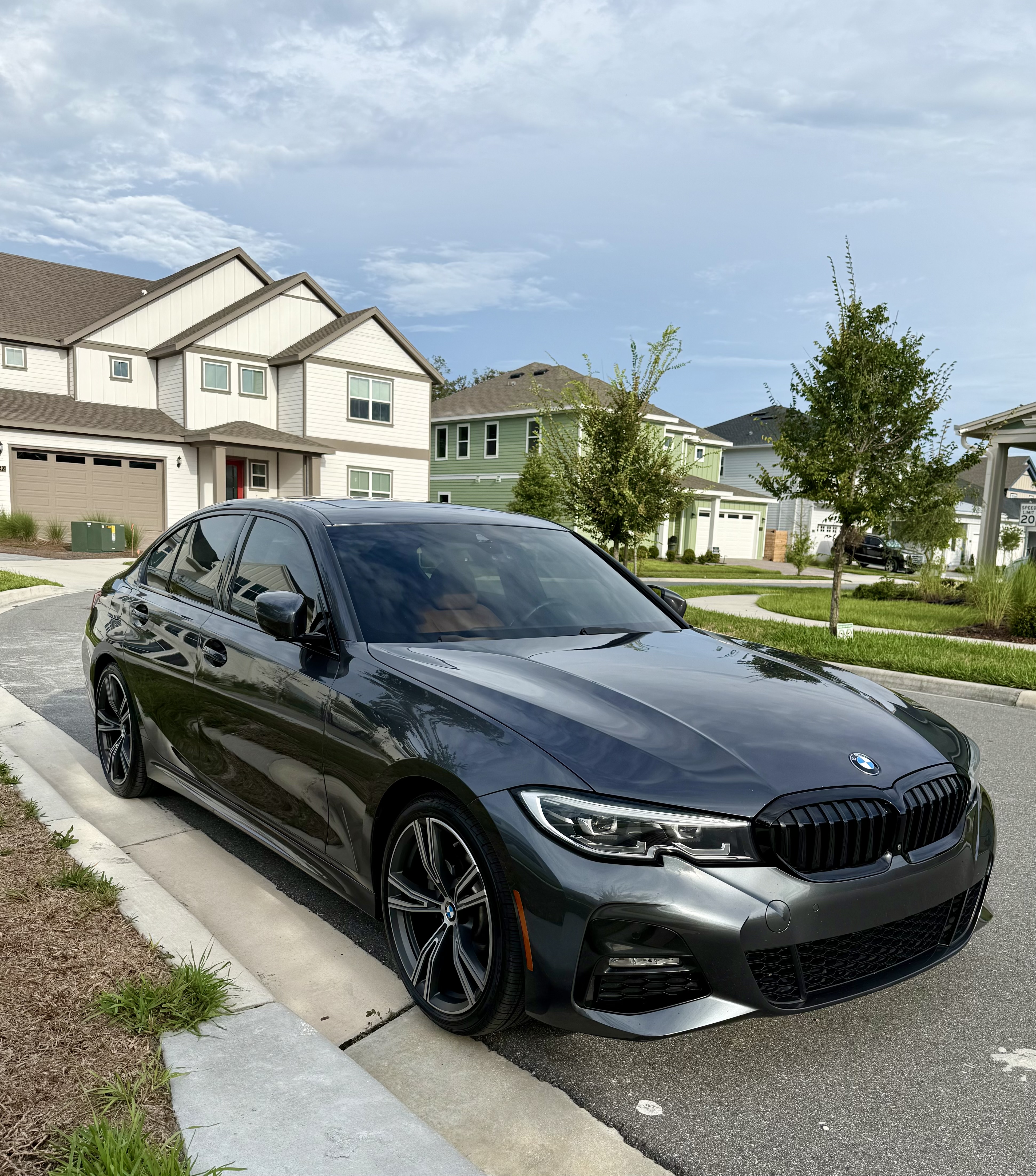 Used 2021 BMW 330i xDrive Sedan w/ M Sport Package AWD/4WD image 1