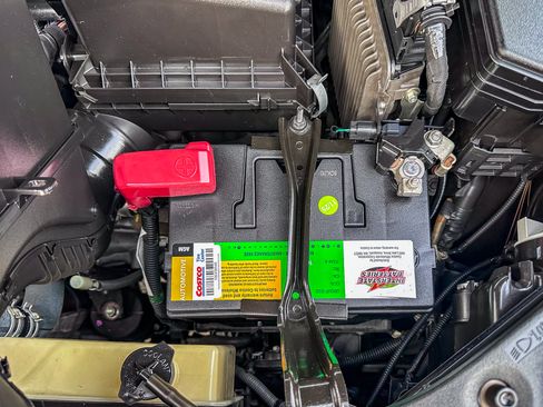 Used 2017 Toyota Highlander Limited Platinum image 12