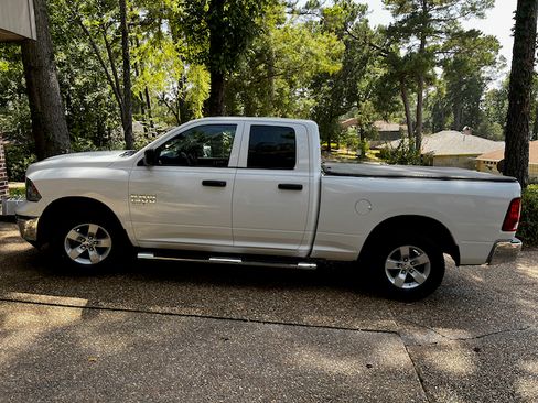 Used 2019 RAM 1500 Tradesman w/ Chrome Plus Package RWD image 1